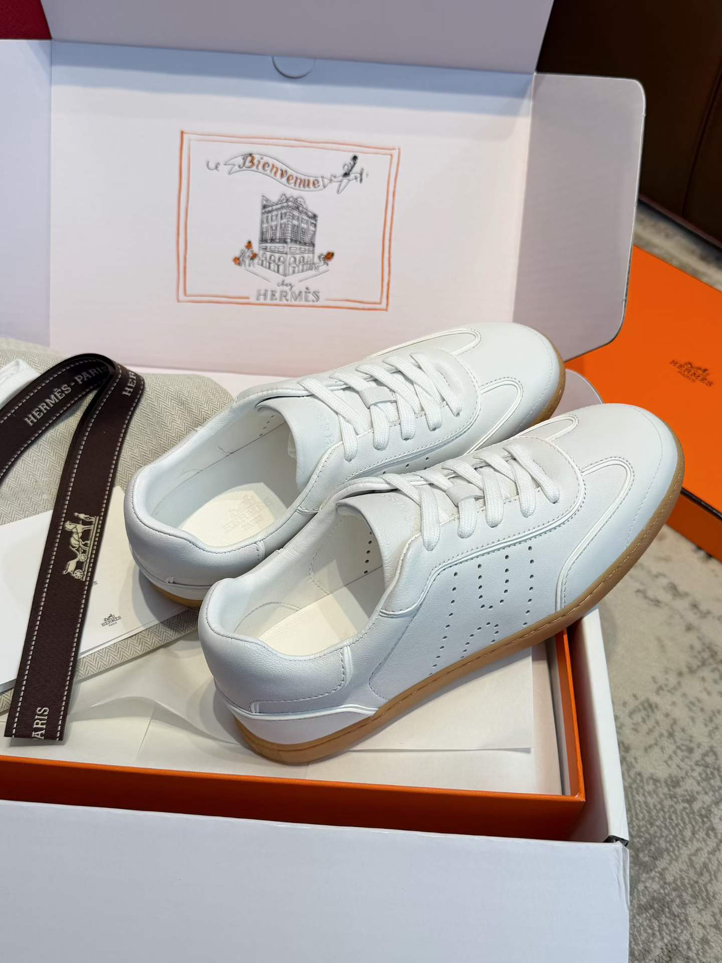 Hermès Sneakers view 4