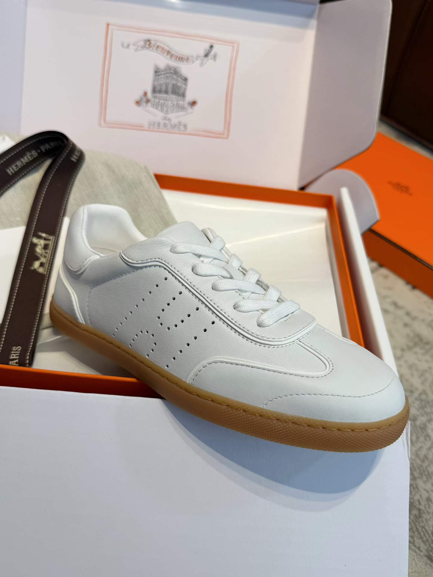 Hermès Sneakers view 5