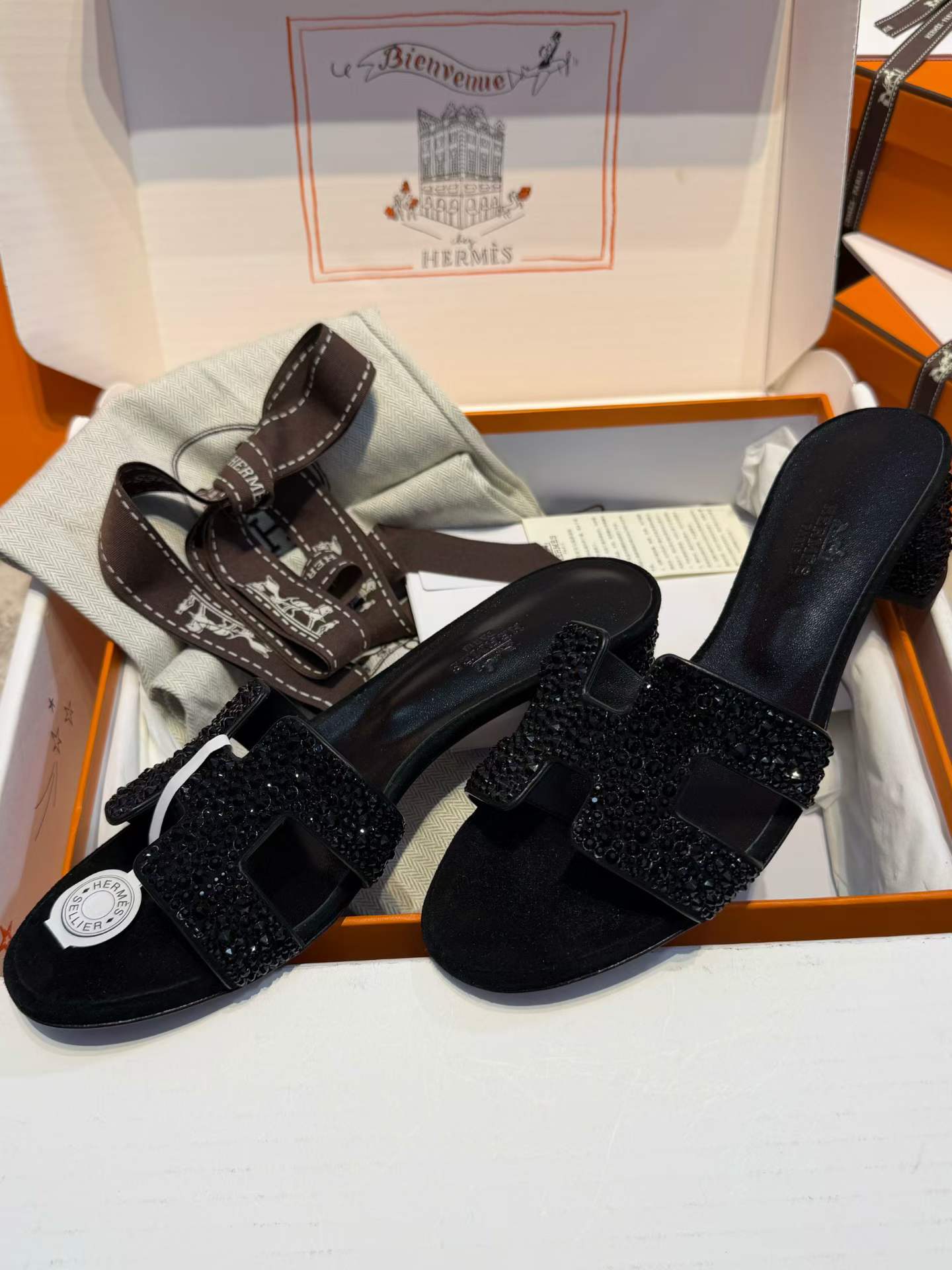 Hermès Slippers view 4