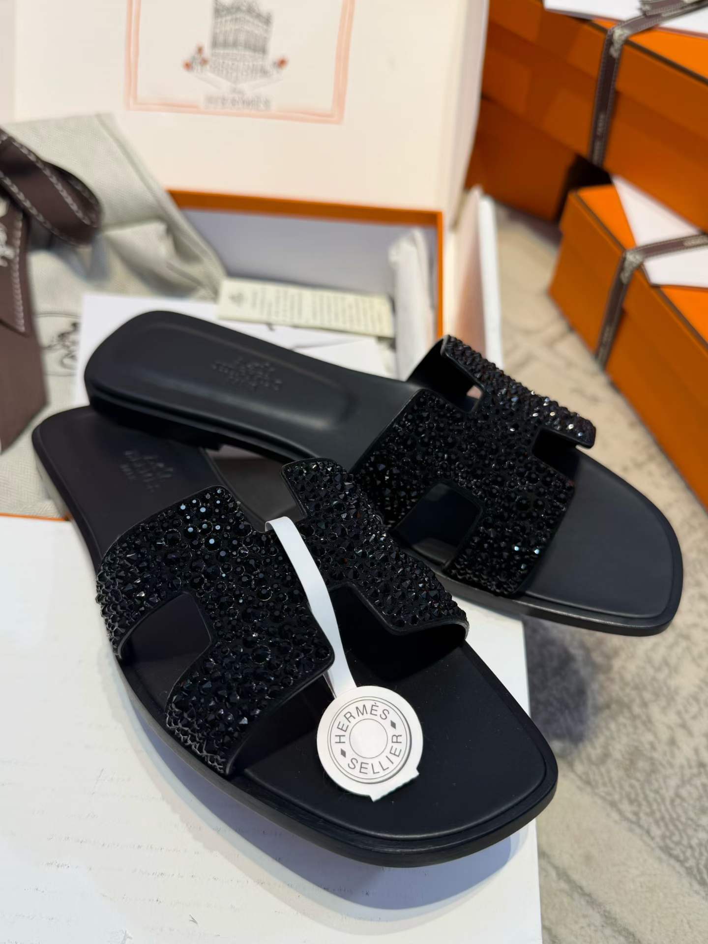 Hermès Slippers view 3