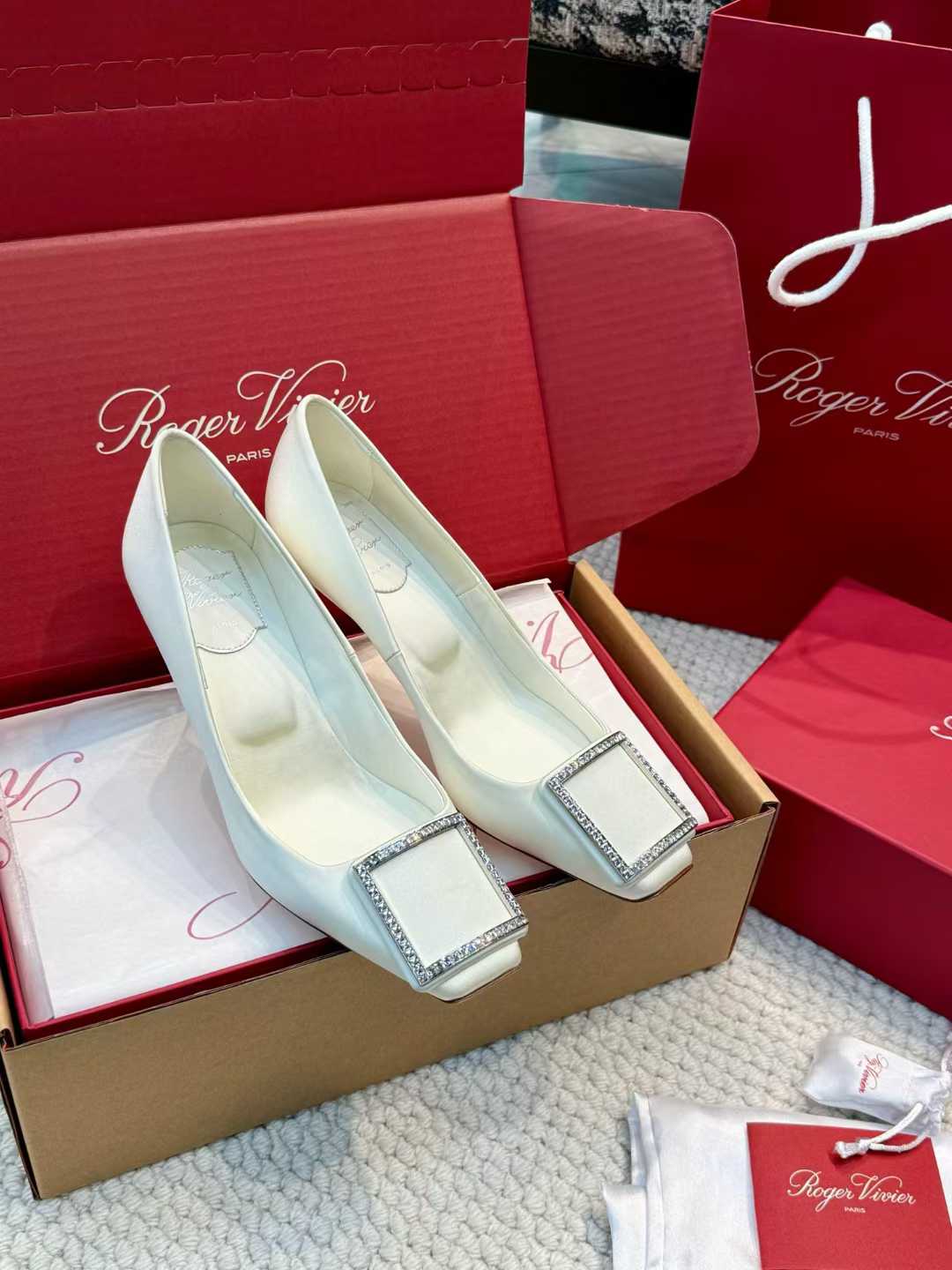 Roger Vivier High heels view 10