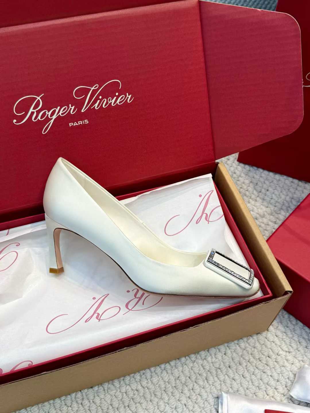 Roger Vivier High heels view 11