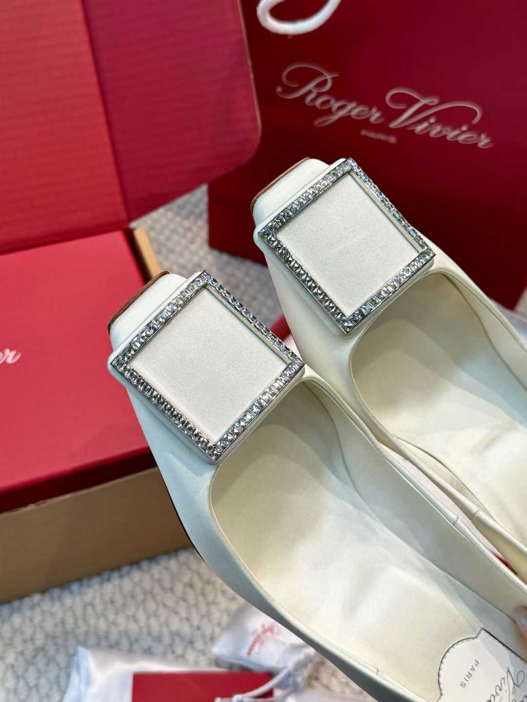 Roger Vivier High heels view 15