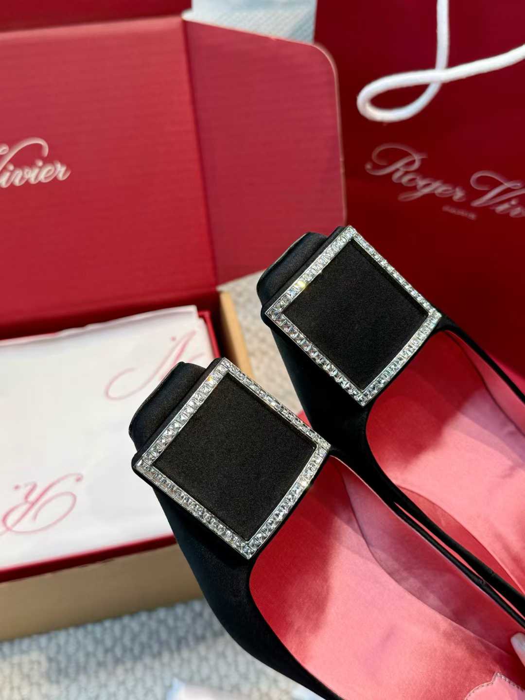 Roger Vivier High heels view 5