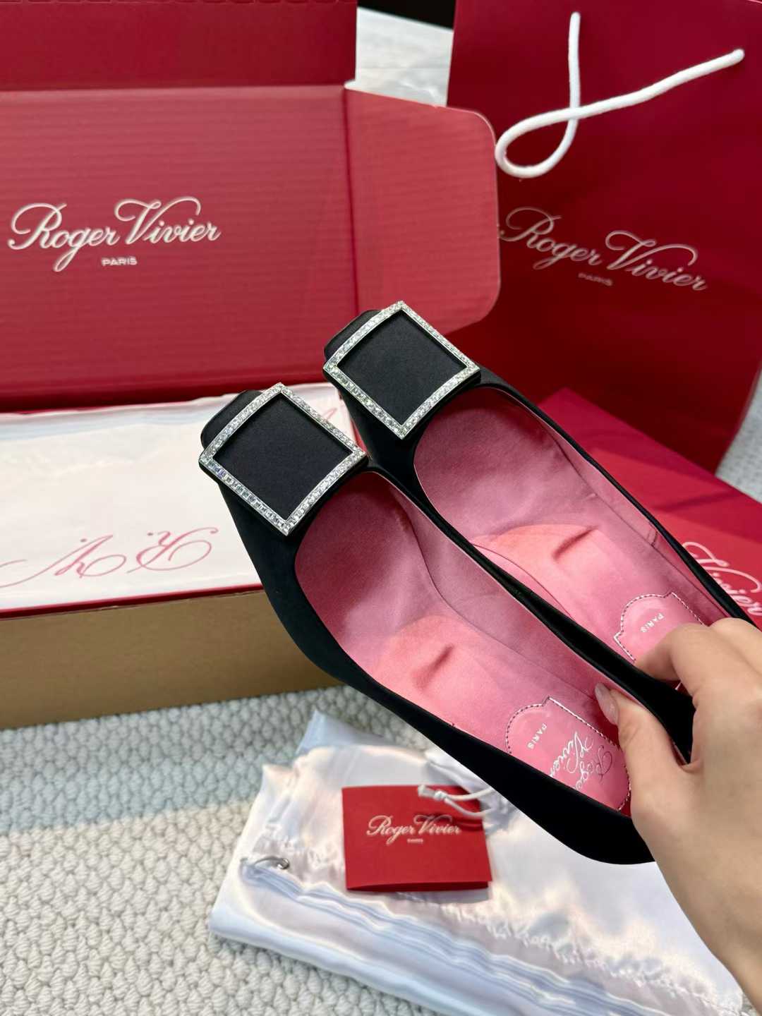 Roger Vivier High heels view 8