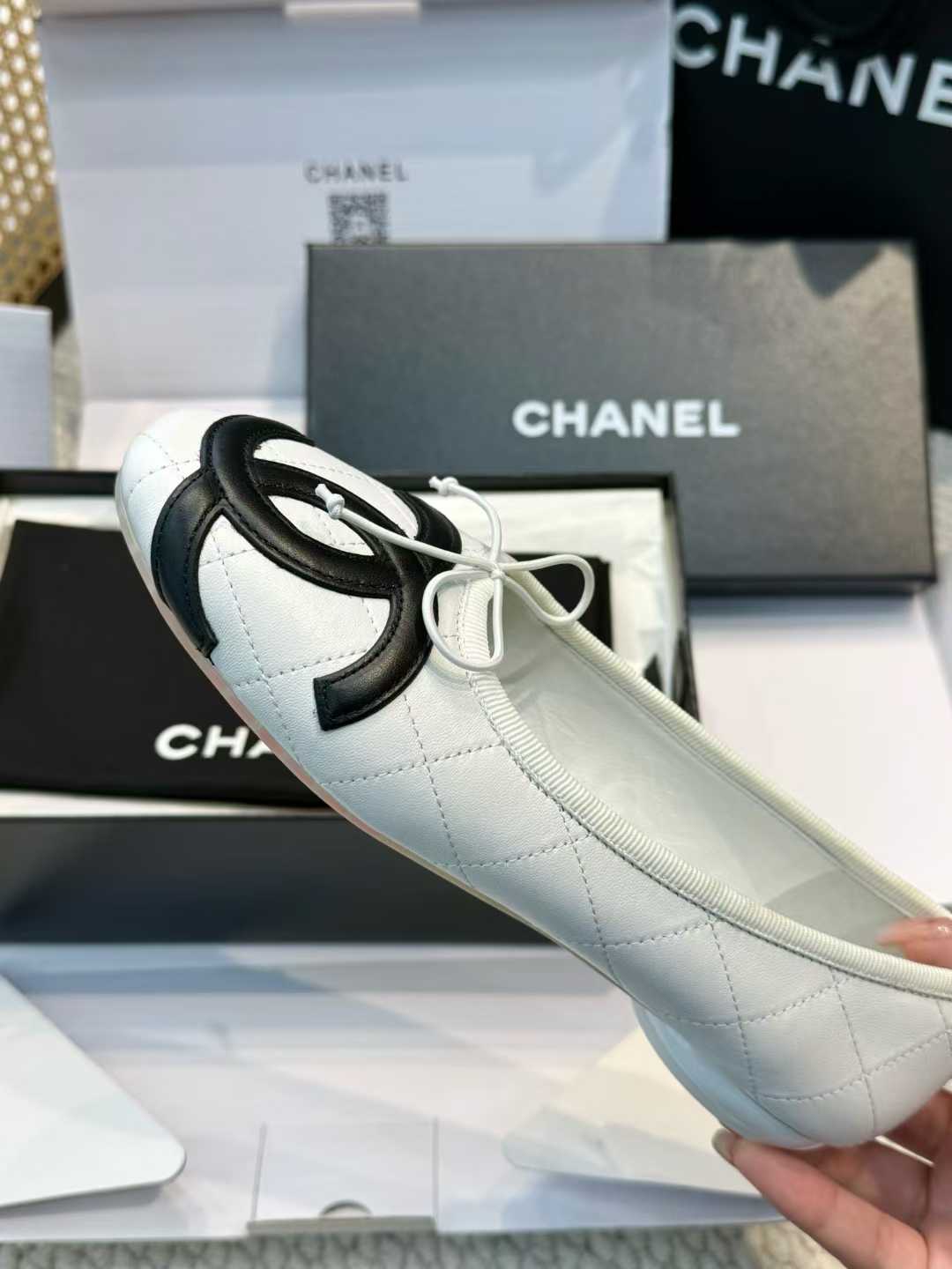 Chanel Ballet shoes view 7