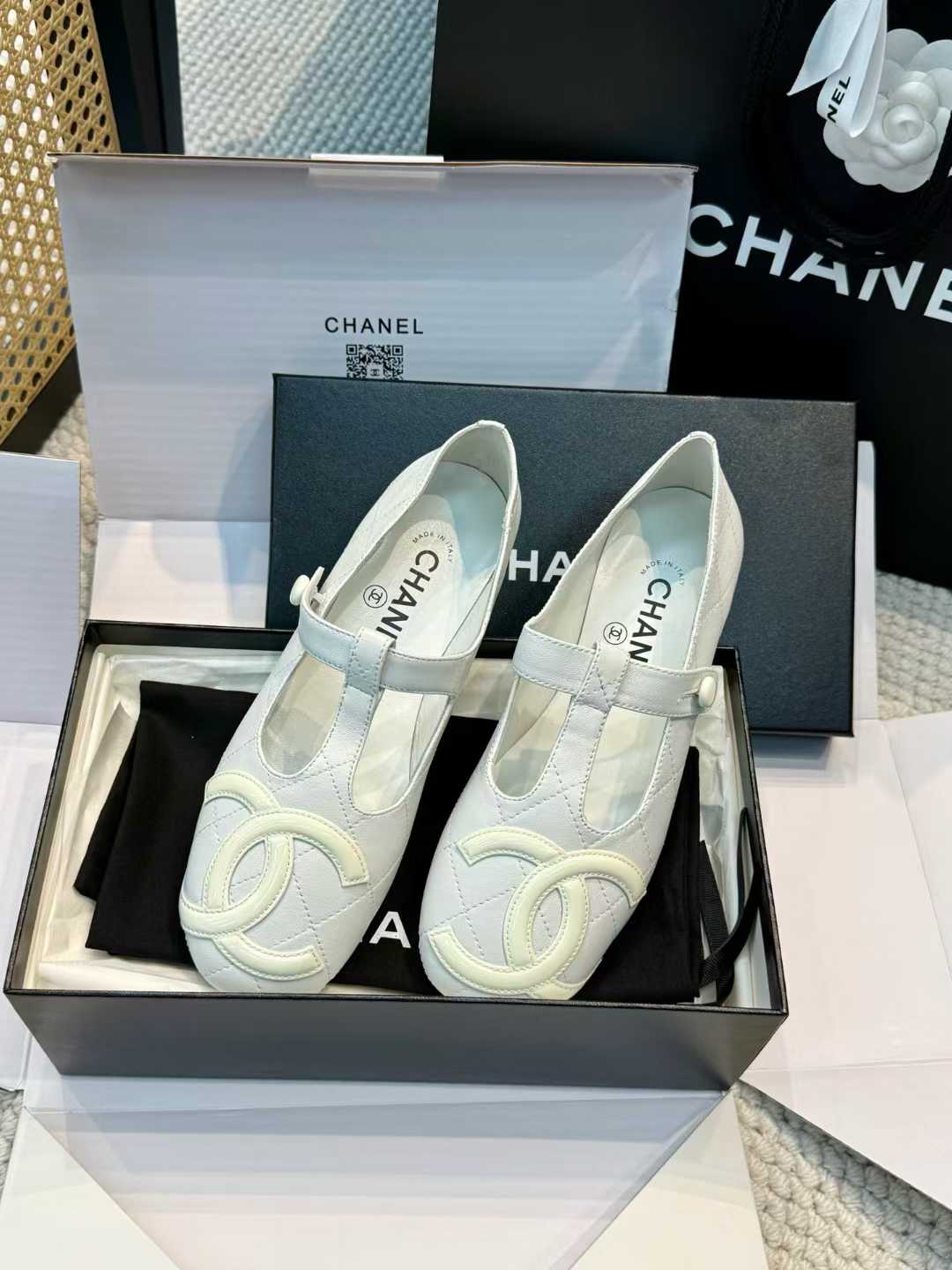 Chanel Ballet shoes view 12