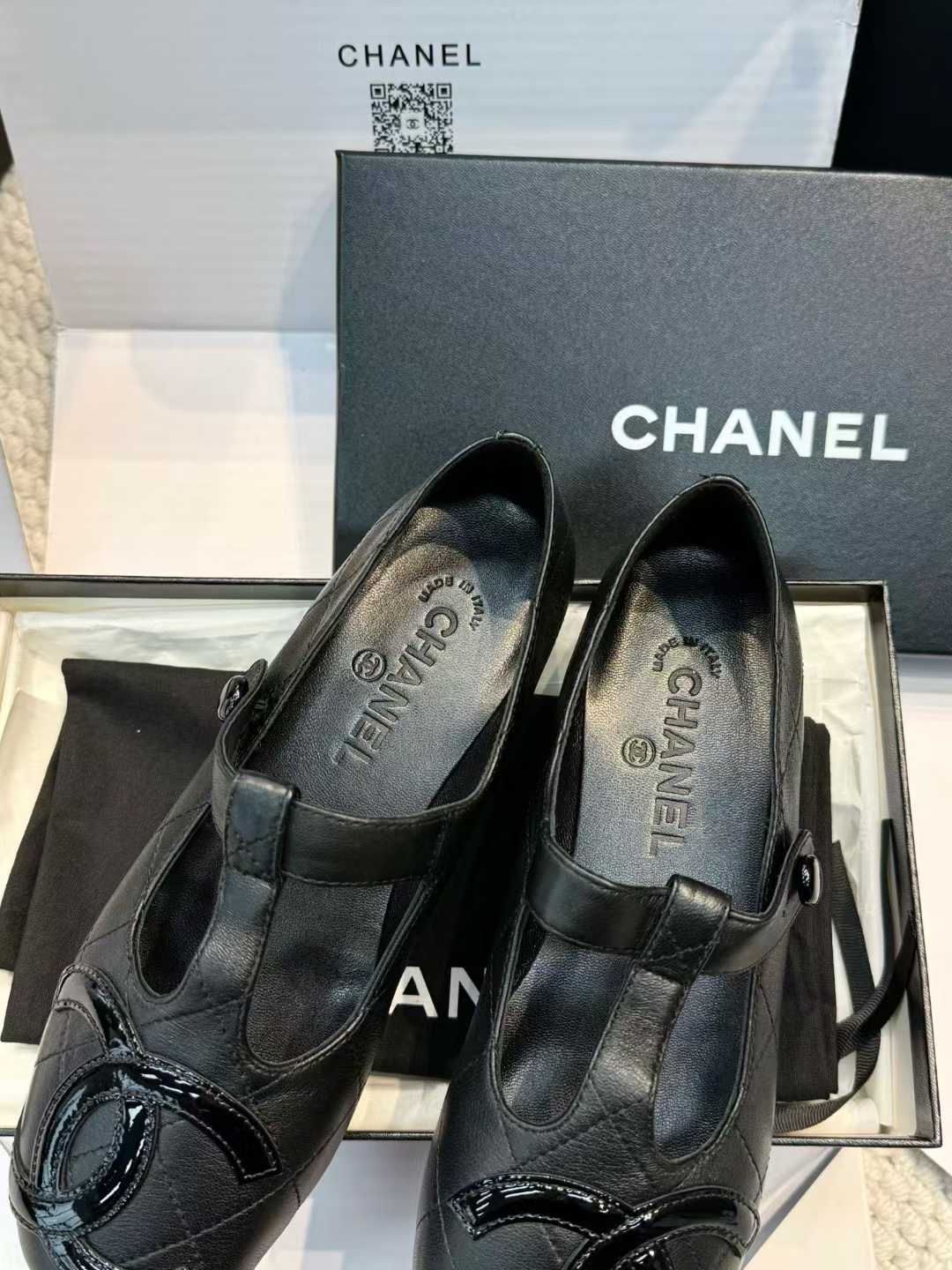 Chanel Ballet shoes view 4