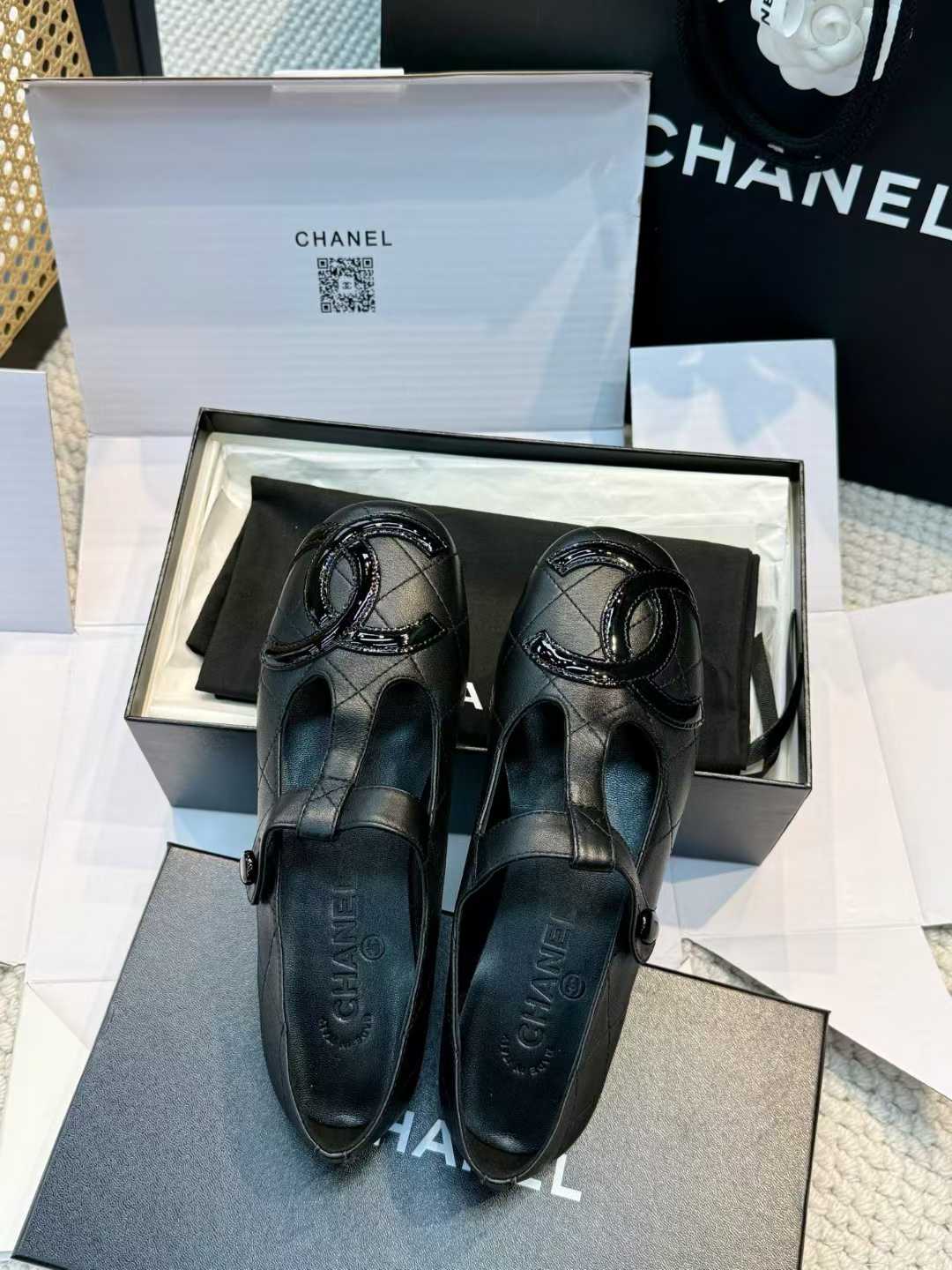 Chanel Ballet shoes view 5