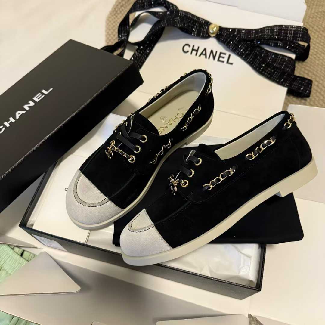 Chanel Vintage flats view 14