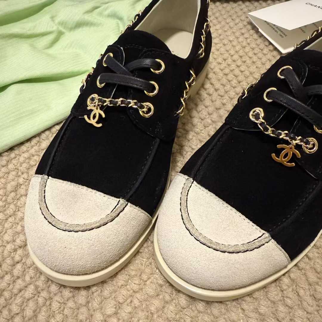 Chanel Vintage flats view 17