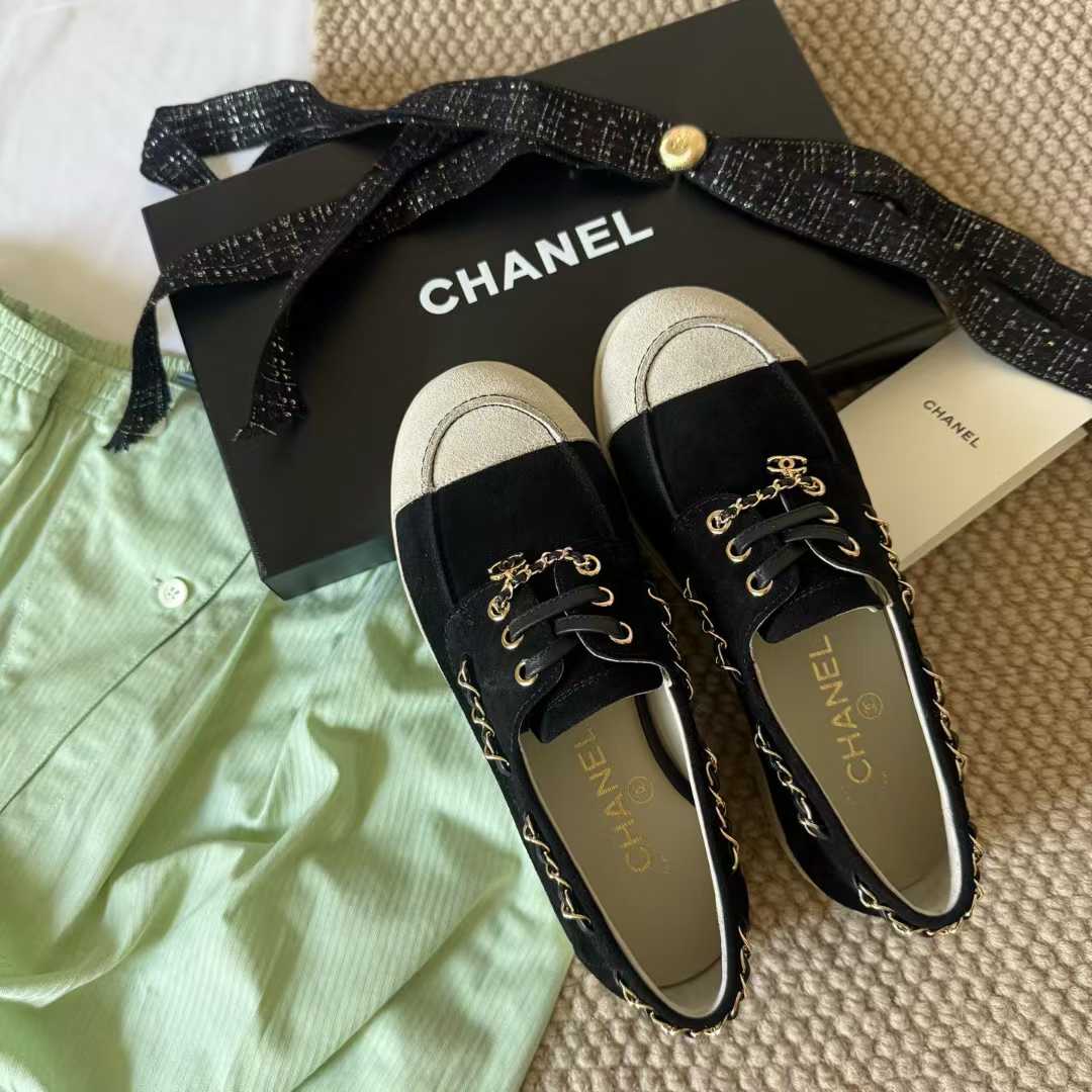 Chanel Vintage flats view 18