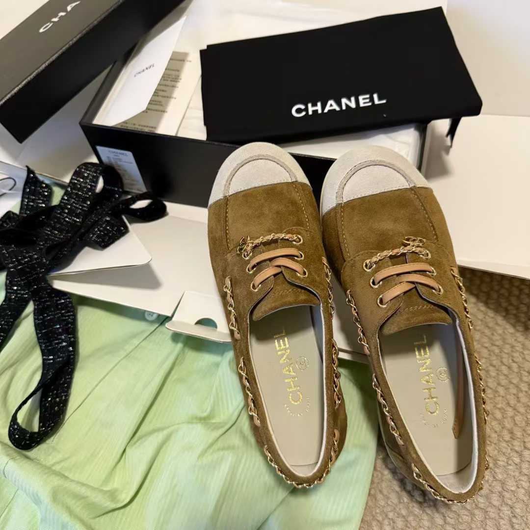 Chanel Vintage flats view 3