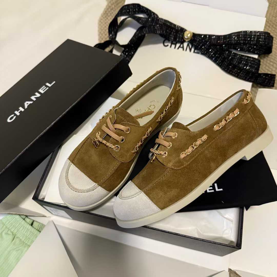Chanel Vintage flats view 4