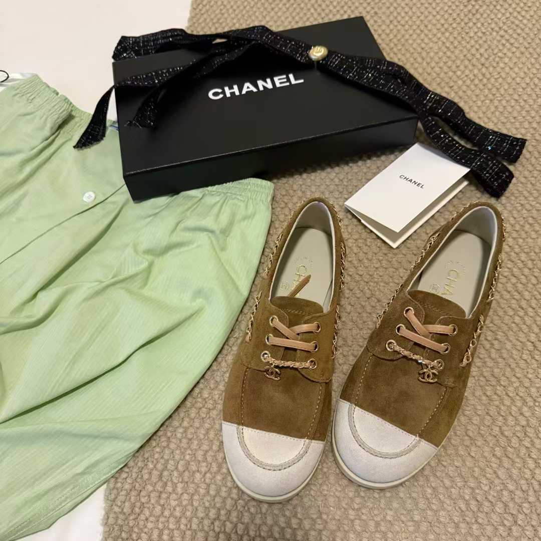 Chanel Vintage flats view 5