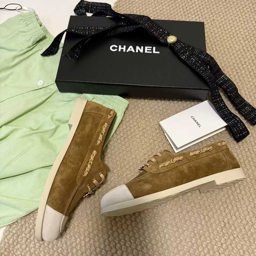Chanel Vintage flats view 6