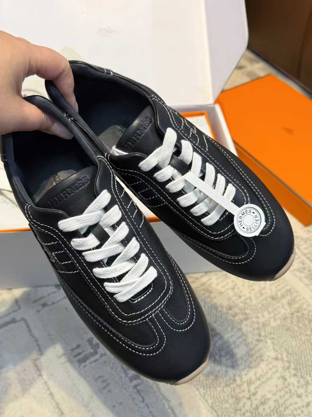 Hermès 26 Virtue training shoes view 10