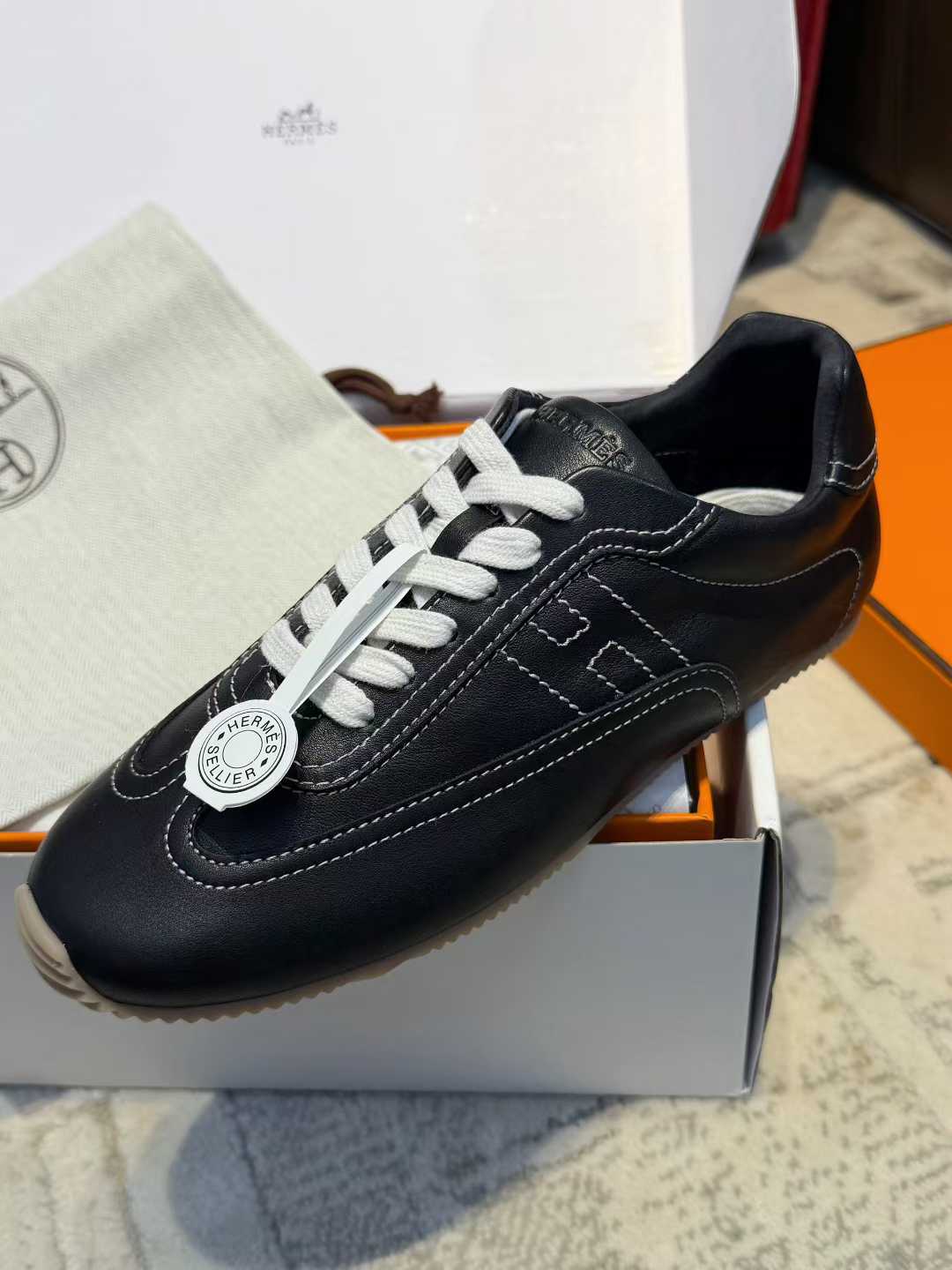 Hermès 26 Virtue training shoes view 13