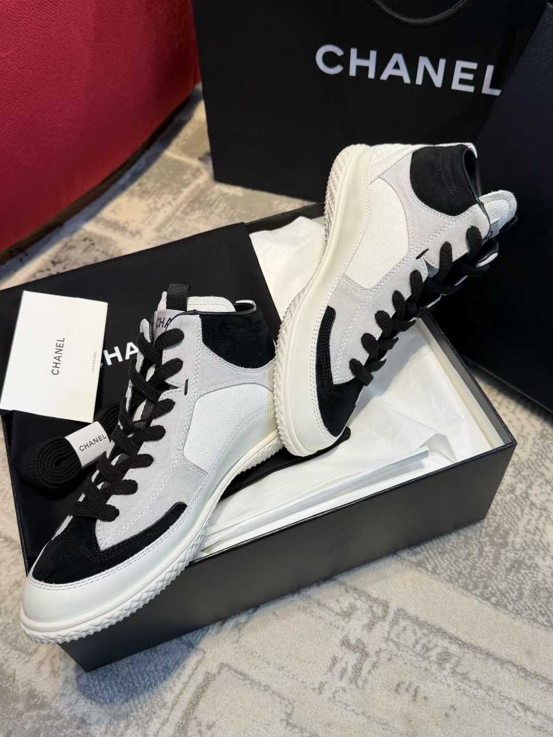 Chanel 25N High-top sneakers view 5