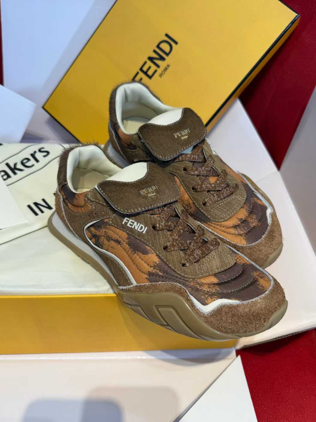 Fendi Sneakers view 18