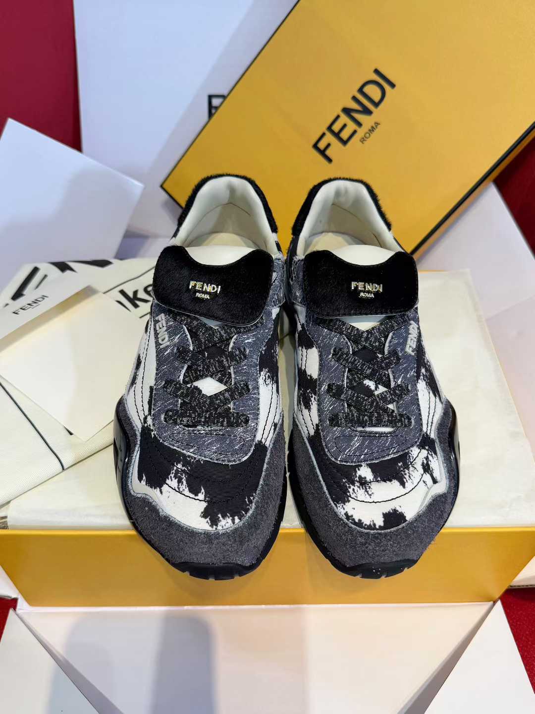 Fendi Sneakers view 3