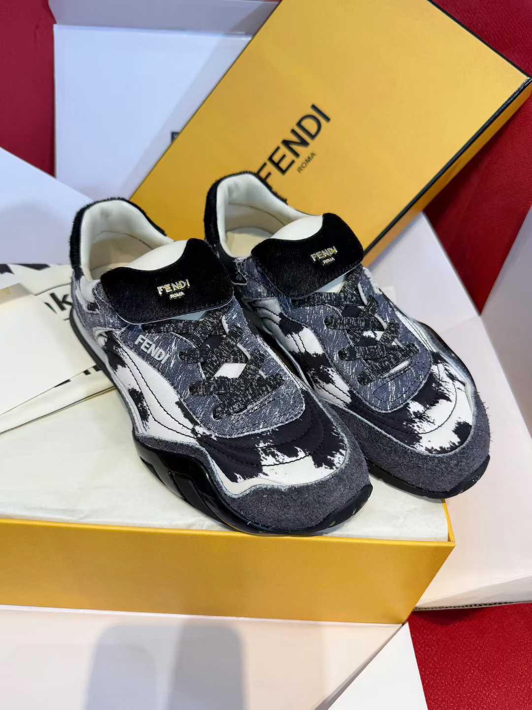 Fendi Sneakers view 4