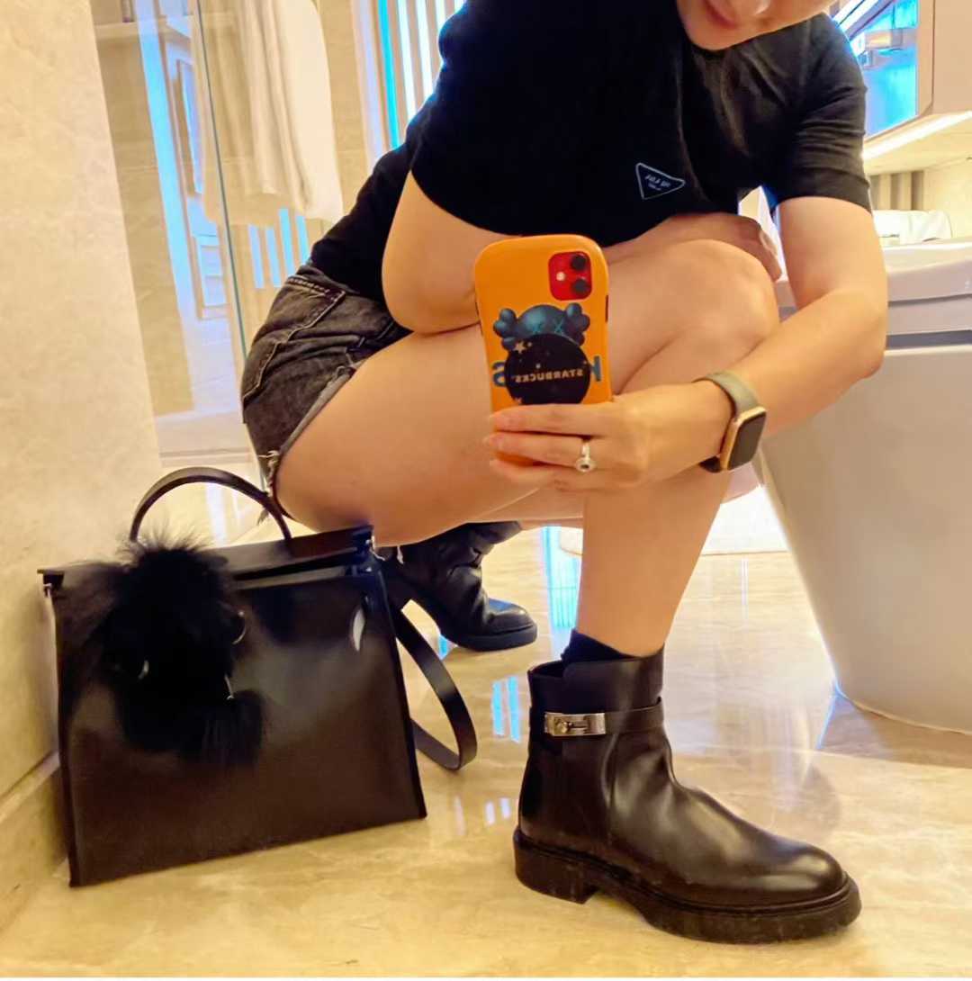 Hermès Short boots view 1