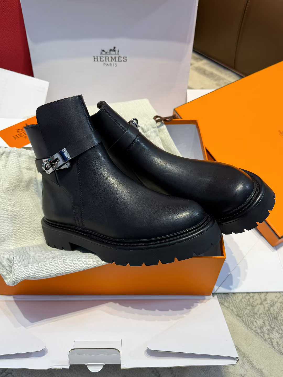 Hermès Short boots view 2