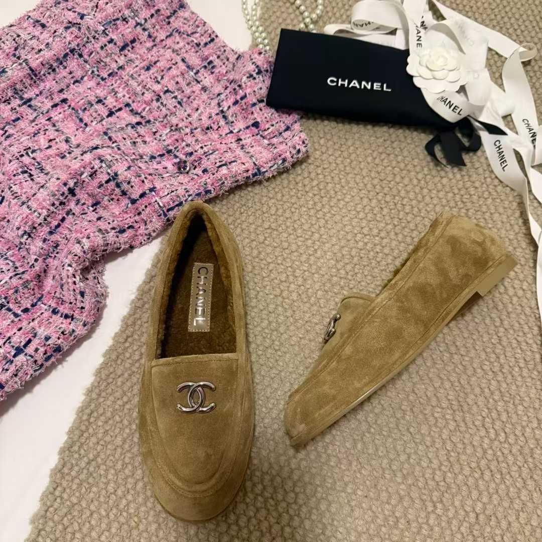 Chanel Love shoes view 3