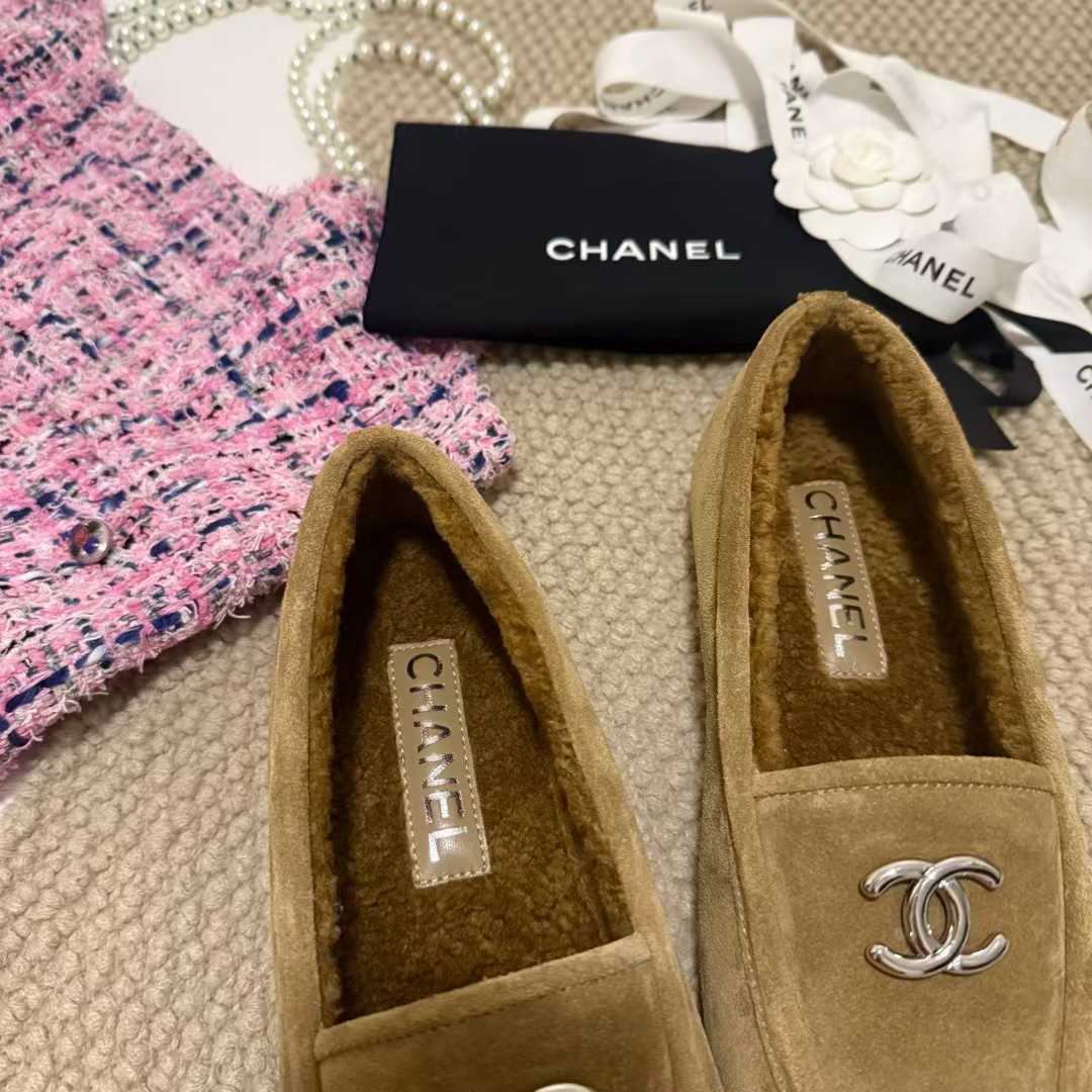 Chanel Love shoes view 4