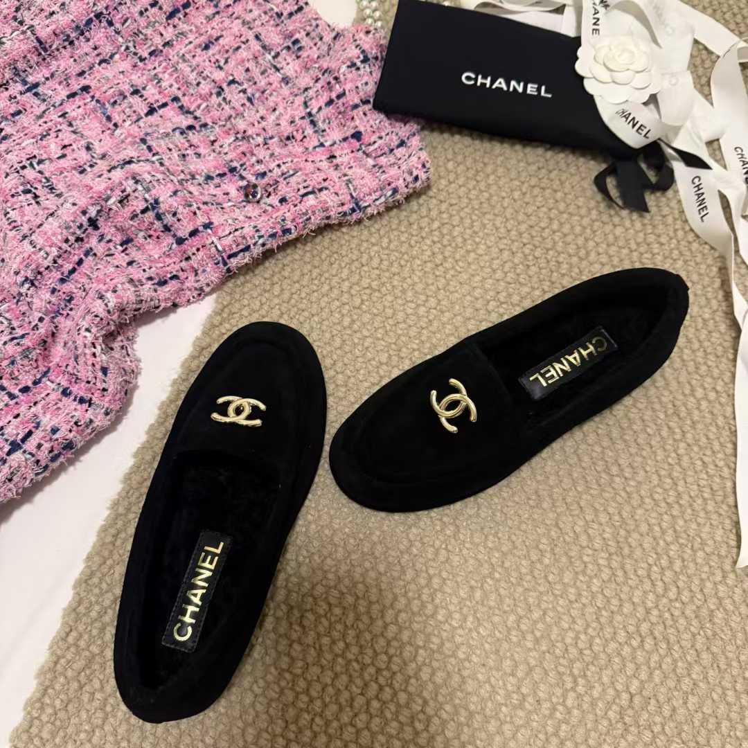 Chanel Love shoes view 9