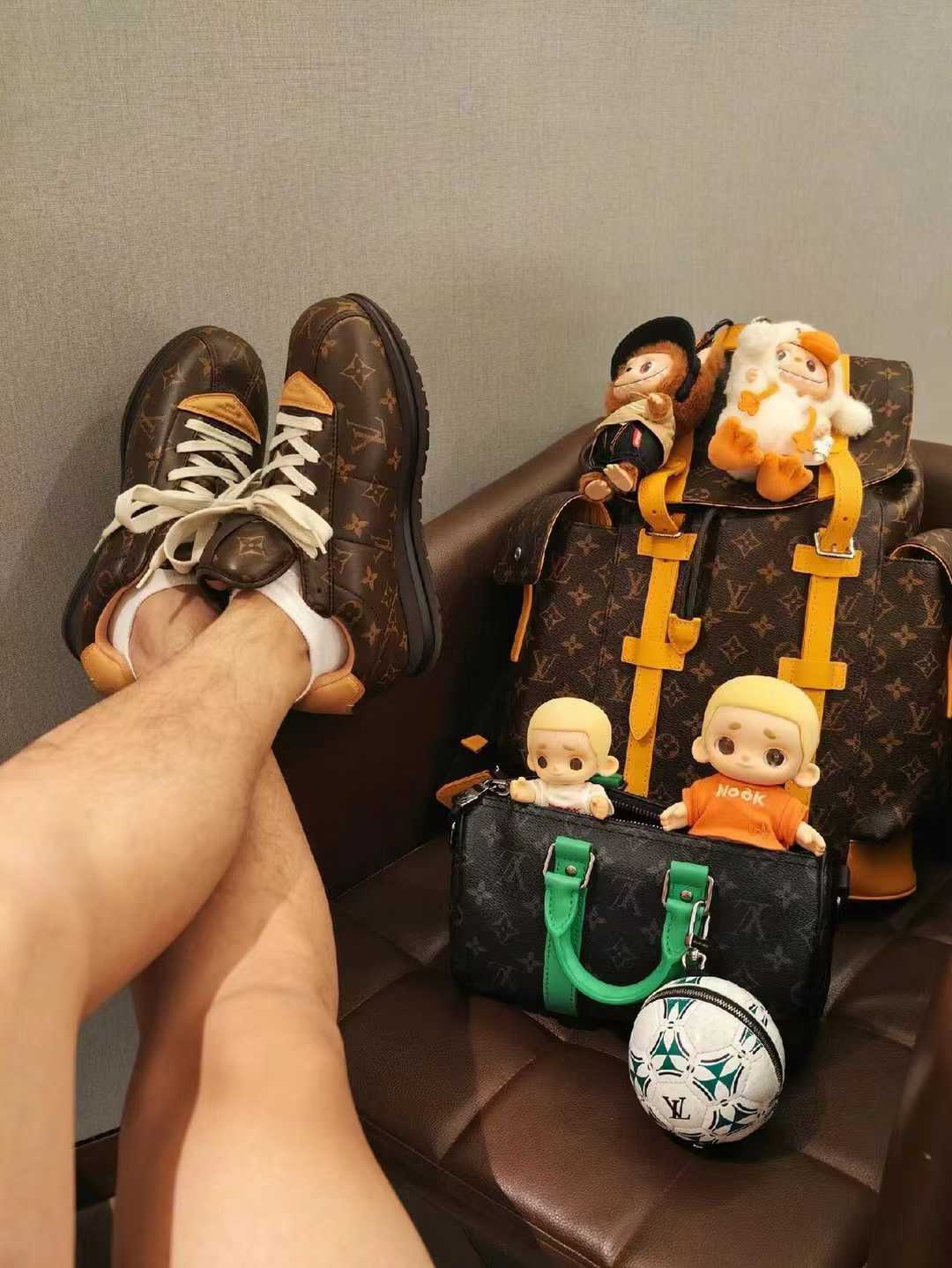 Louis Vuitton Casual shoes view 1