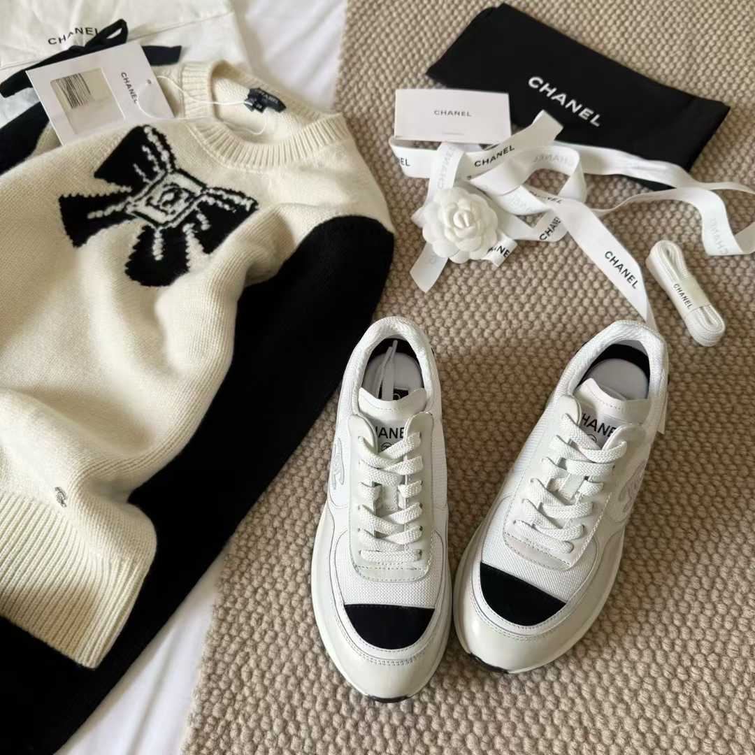 Chanel High heel sneakers view 3