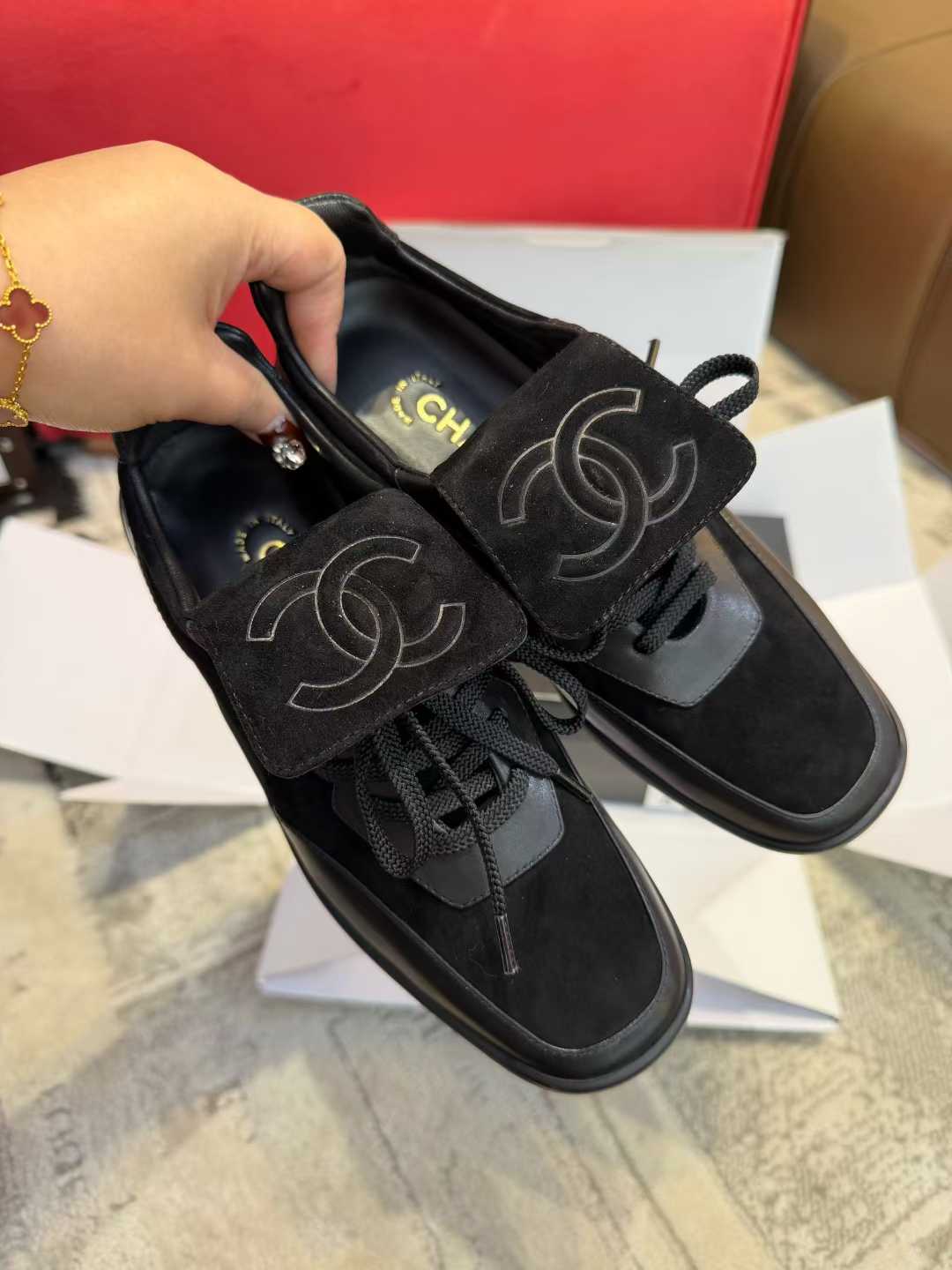 Chanel VINTAGE Football shoes view 2