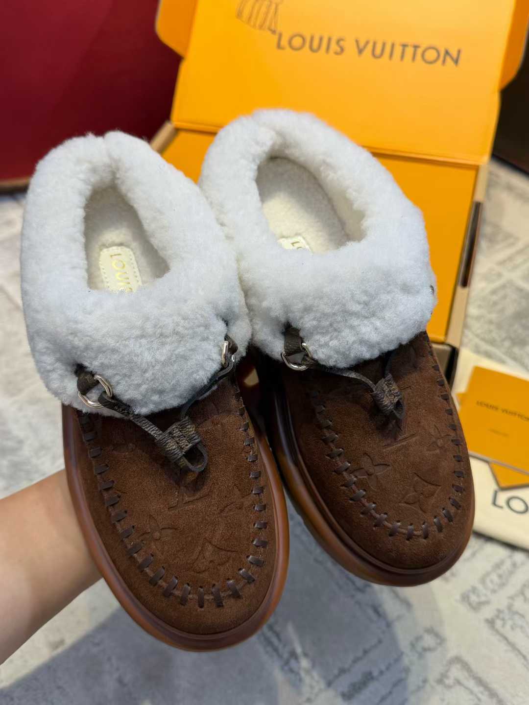 Louis Vuitton Snow boots view 2