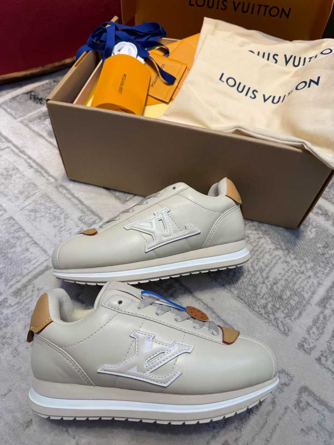Louis Vuitton Bread shoes view 13