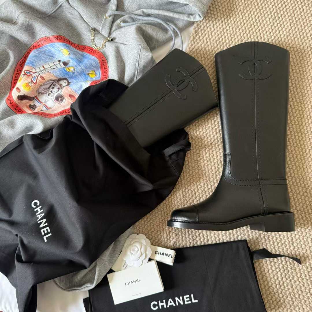 Chanel Knight boots view 3