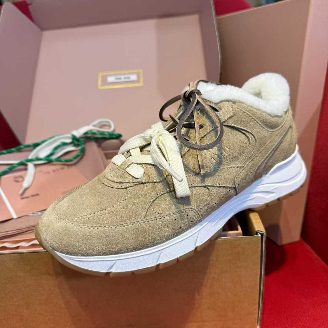 Miu Miu X NB Co-branded sneakers view 5