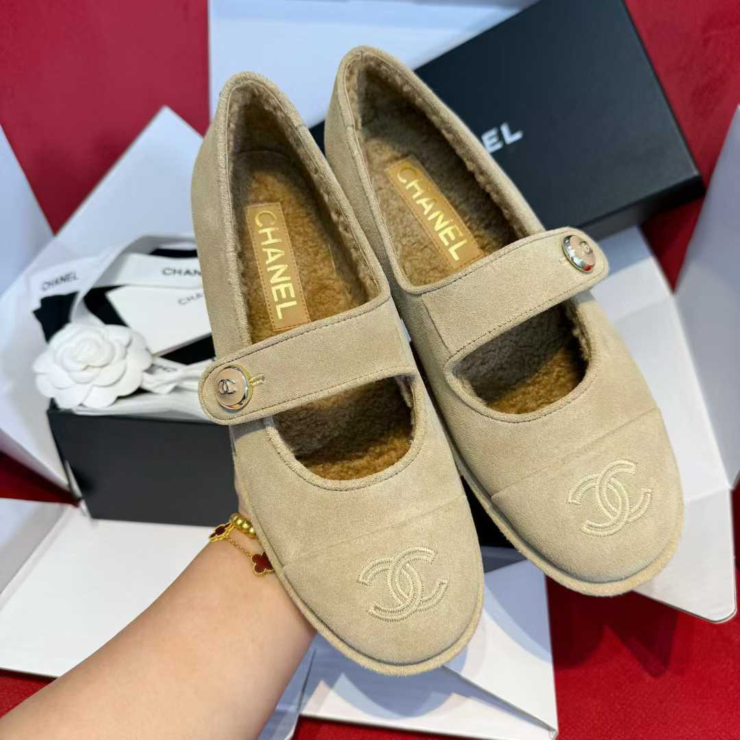Chanel Ballet shoes view 2