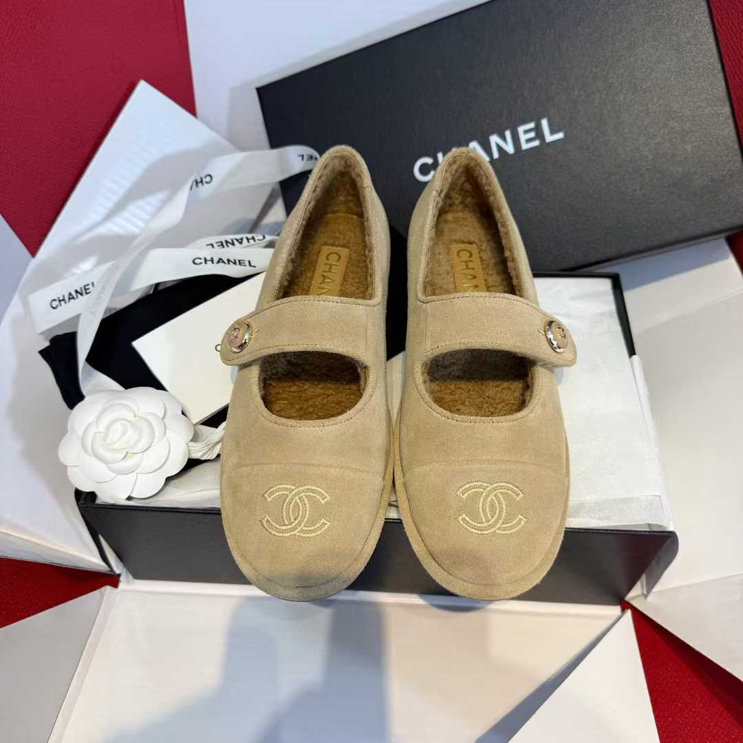 Chanel Ballet shoes view 3
