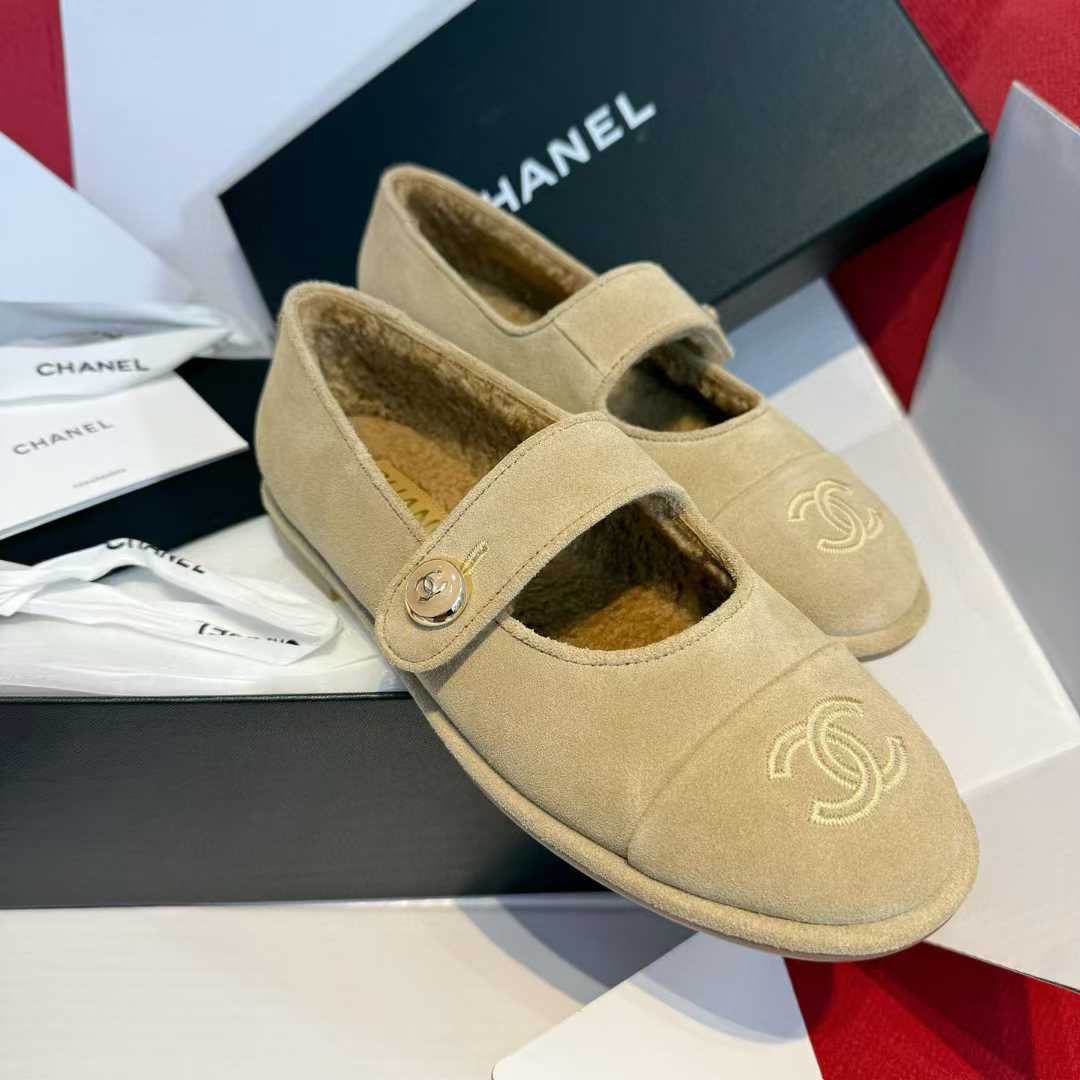 Chanel Ballet shoes view 4