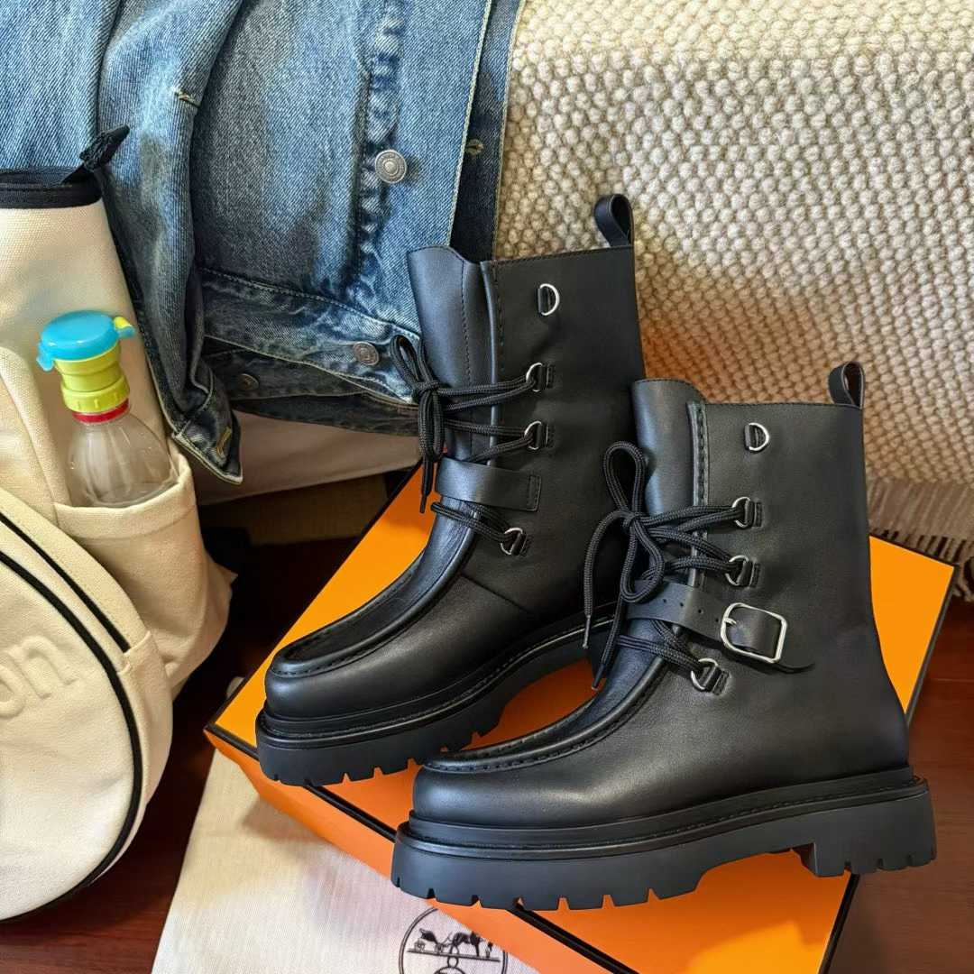 Hermès Short boots view 1