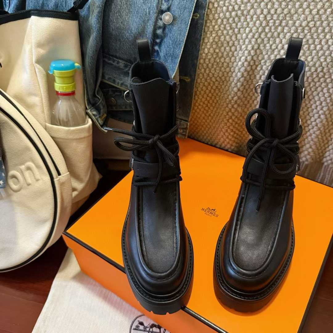 Hermès Short boots view 2