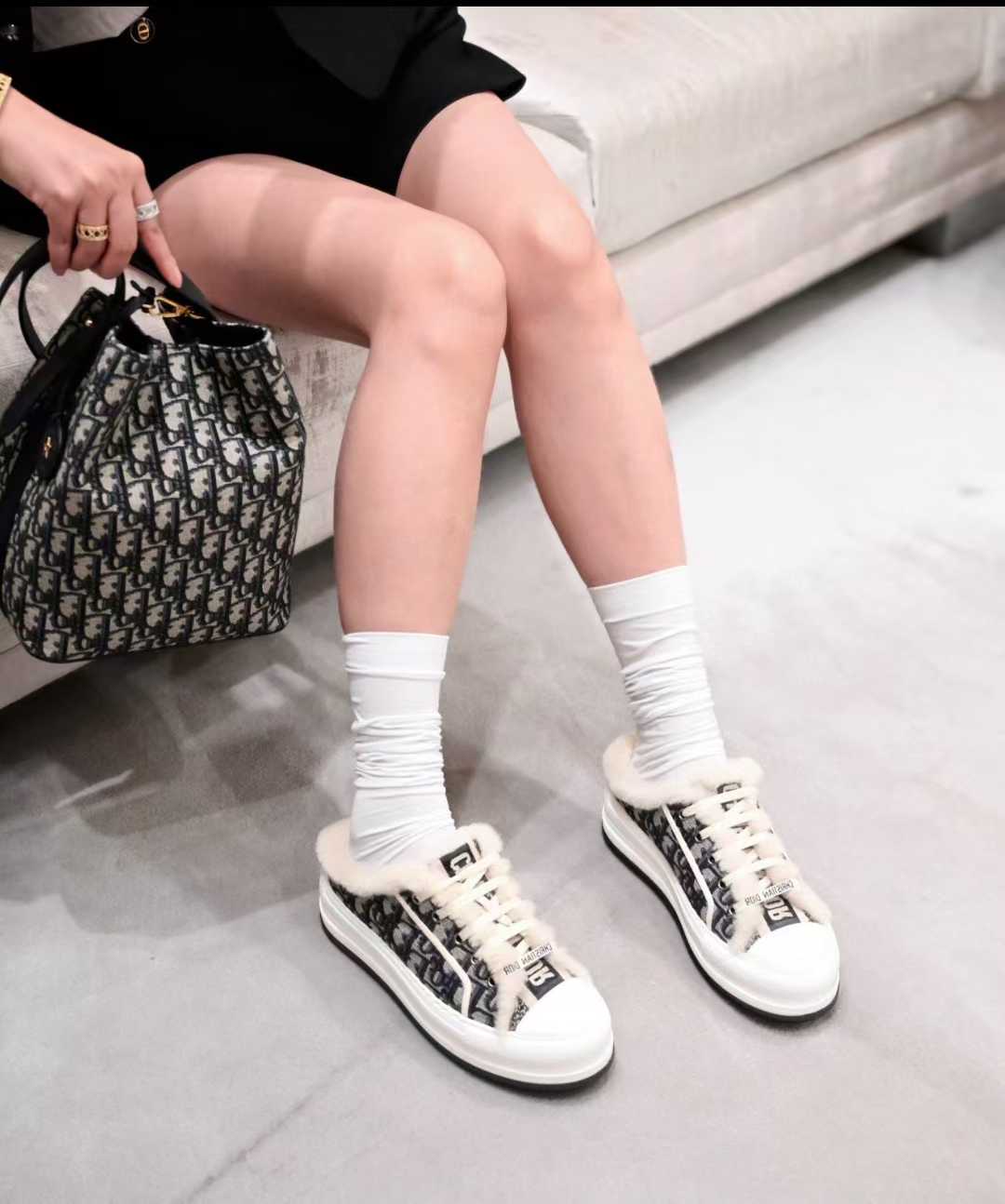 Dior Maomao sneakers view 1