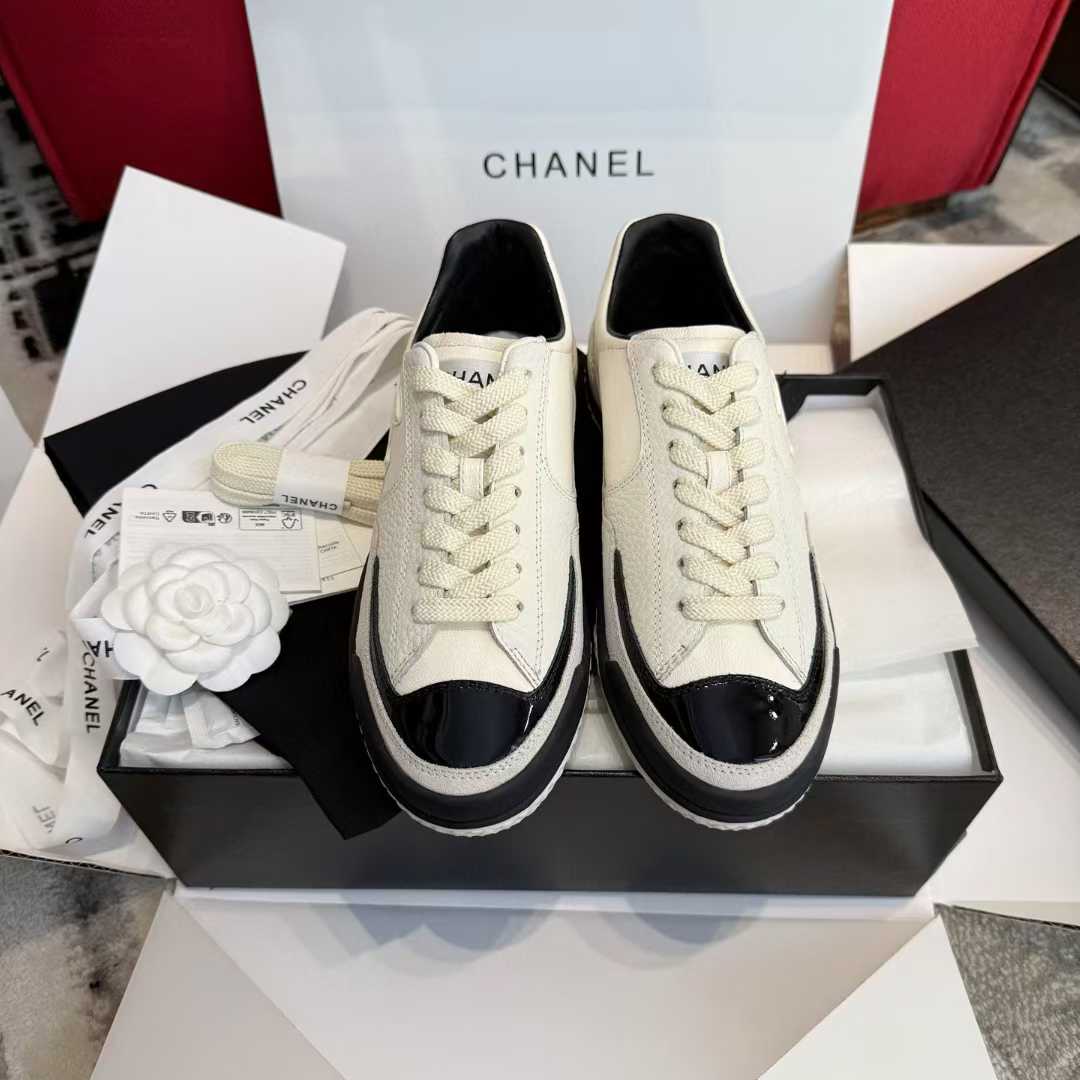 Chanel 25K Virtue training shoes view 3
