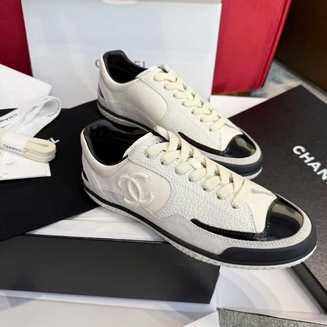 Chanel 25K Virtue training shoes view 4