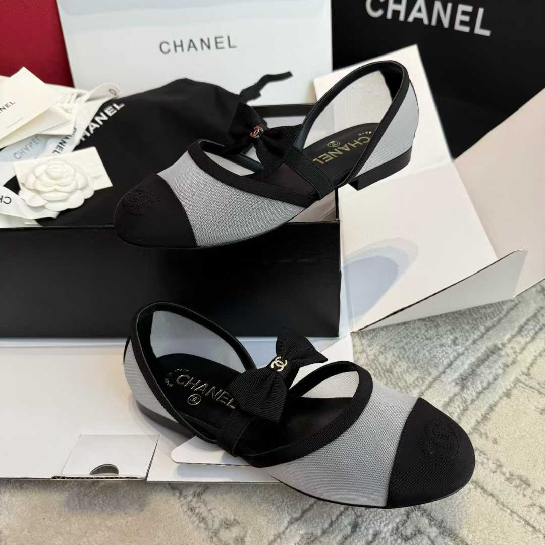Chanel Flat sandals view 4