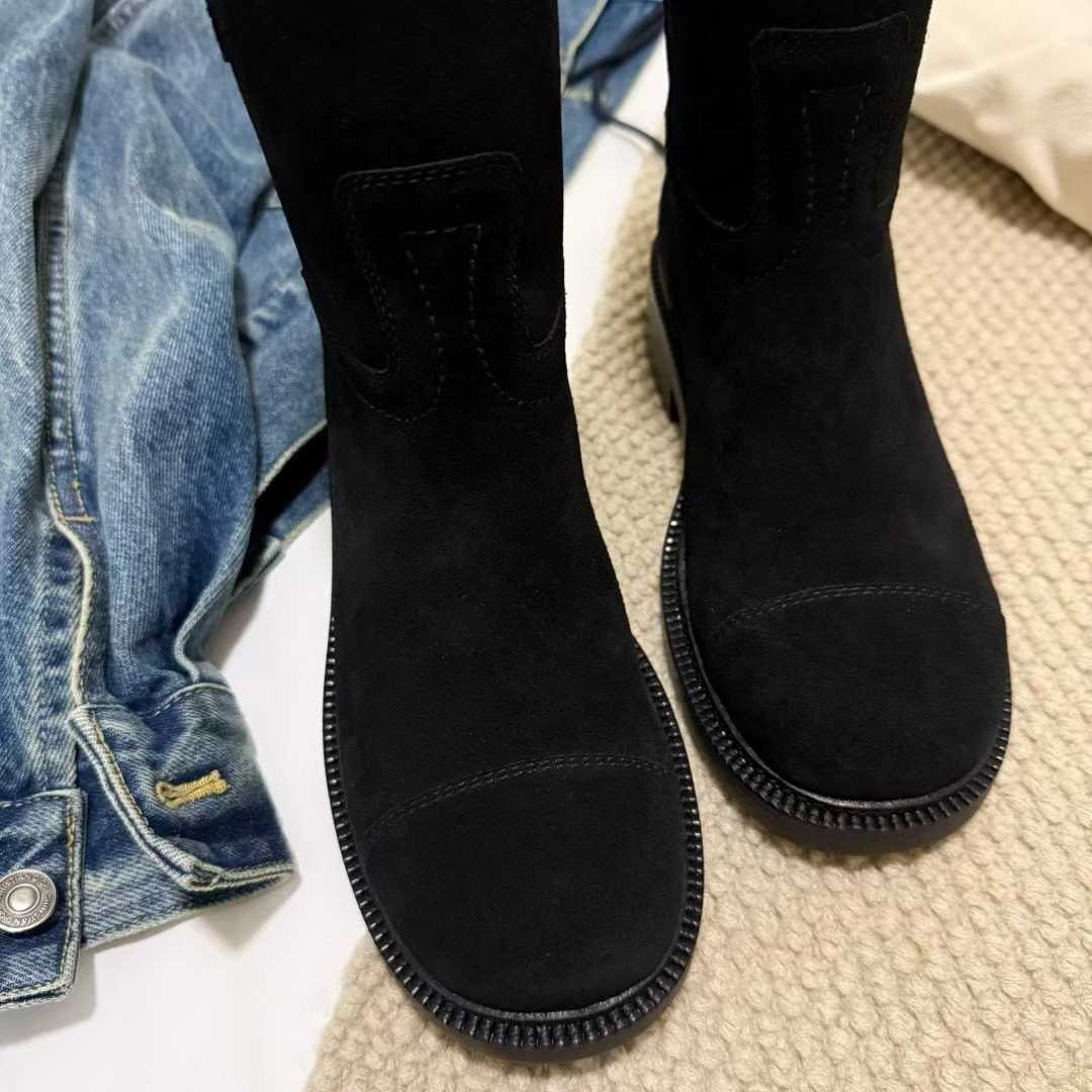 Chanel Short boots view 6