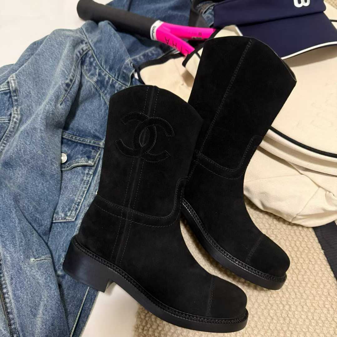 Chanel Short boots view 7