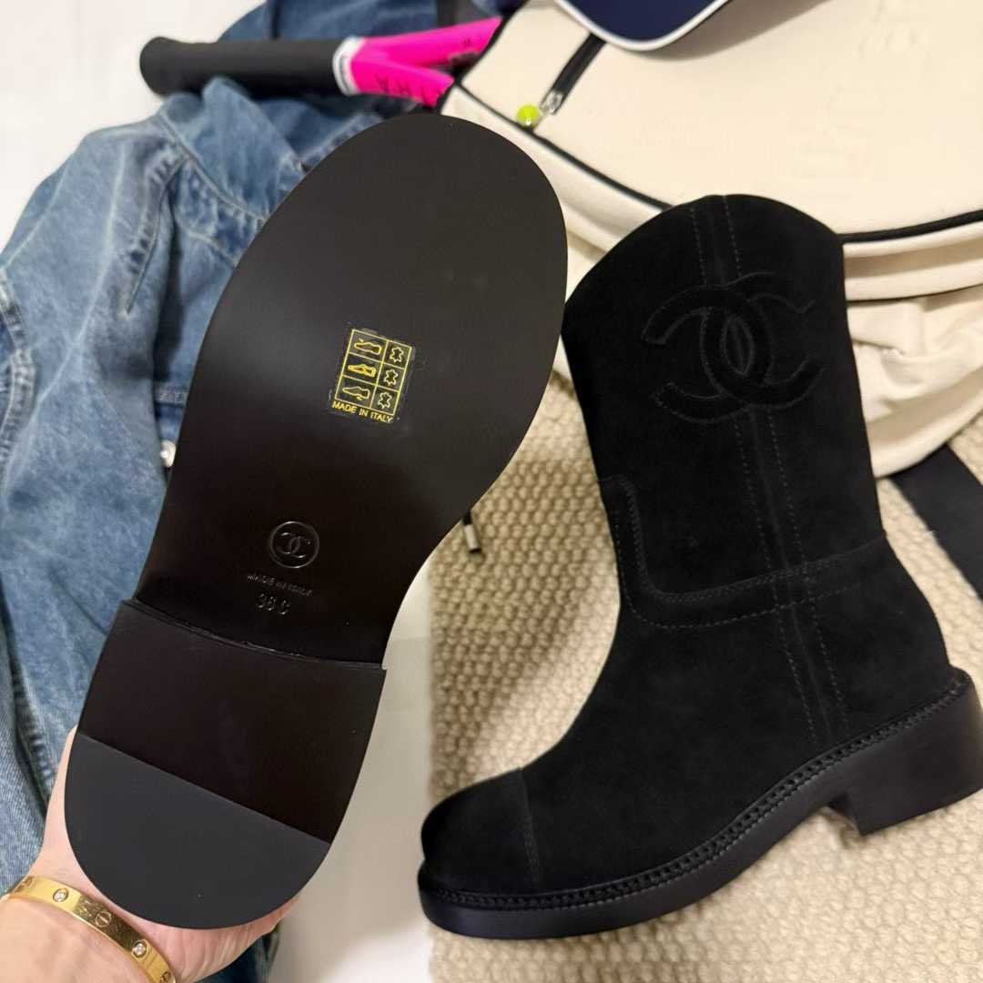 Chanel Short boots view 9